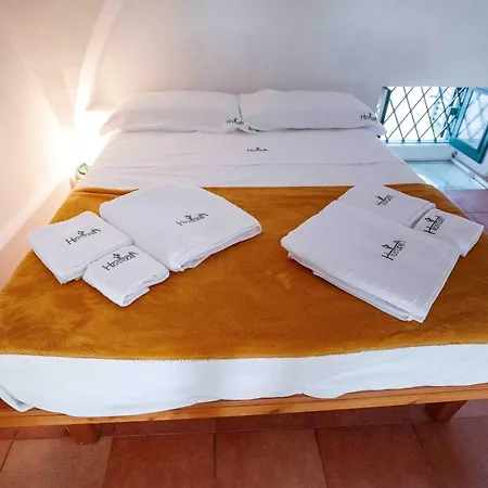 Hostunia أوستوني