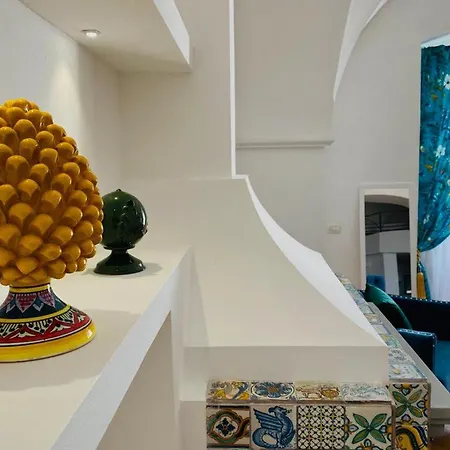 Hostunia * オストゥーニ