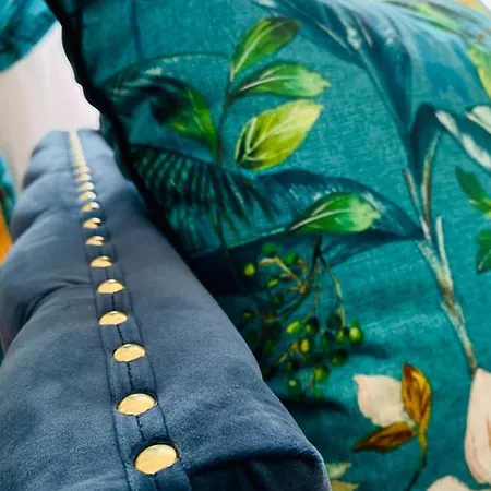 Hostunia アパート オストゥーニ